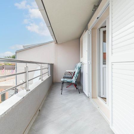 Studio Apartmani Dora 马卡尔斯卡 外观 照片