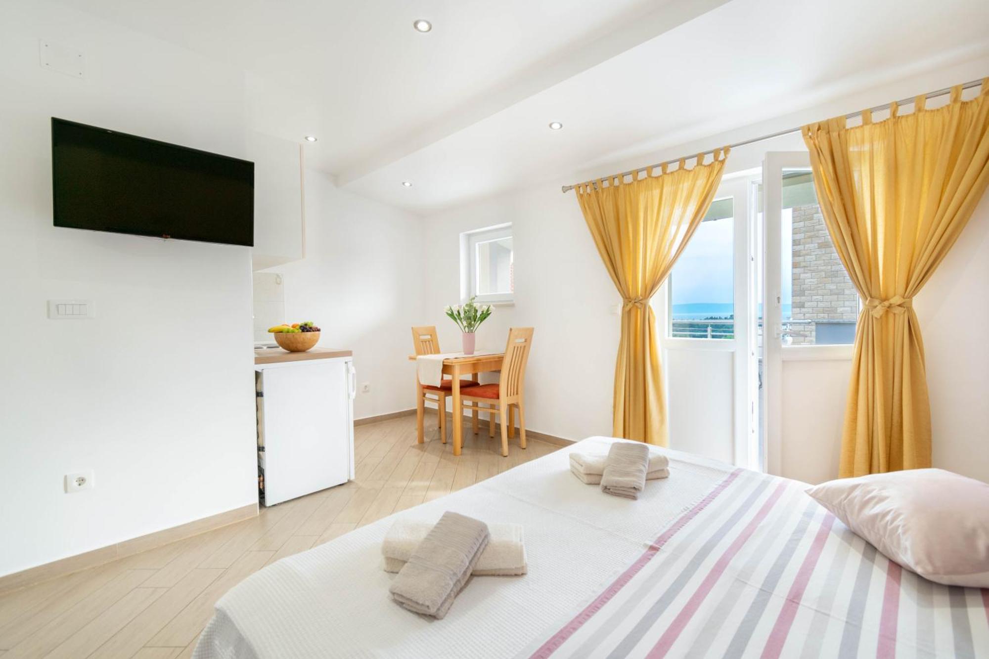 Studio Apartmani Dora 马卡尔斯卡 外观 照片