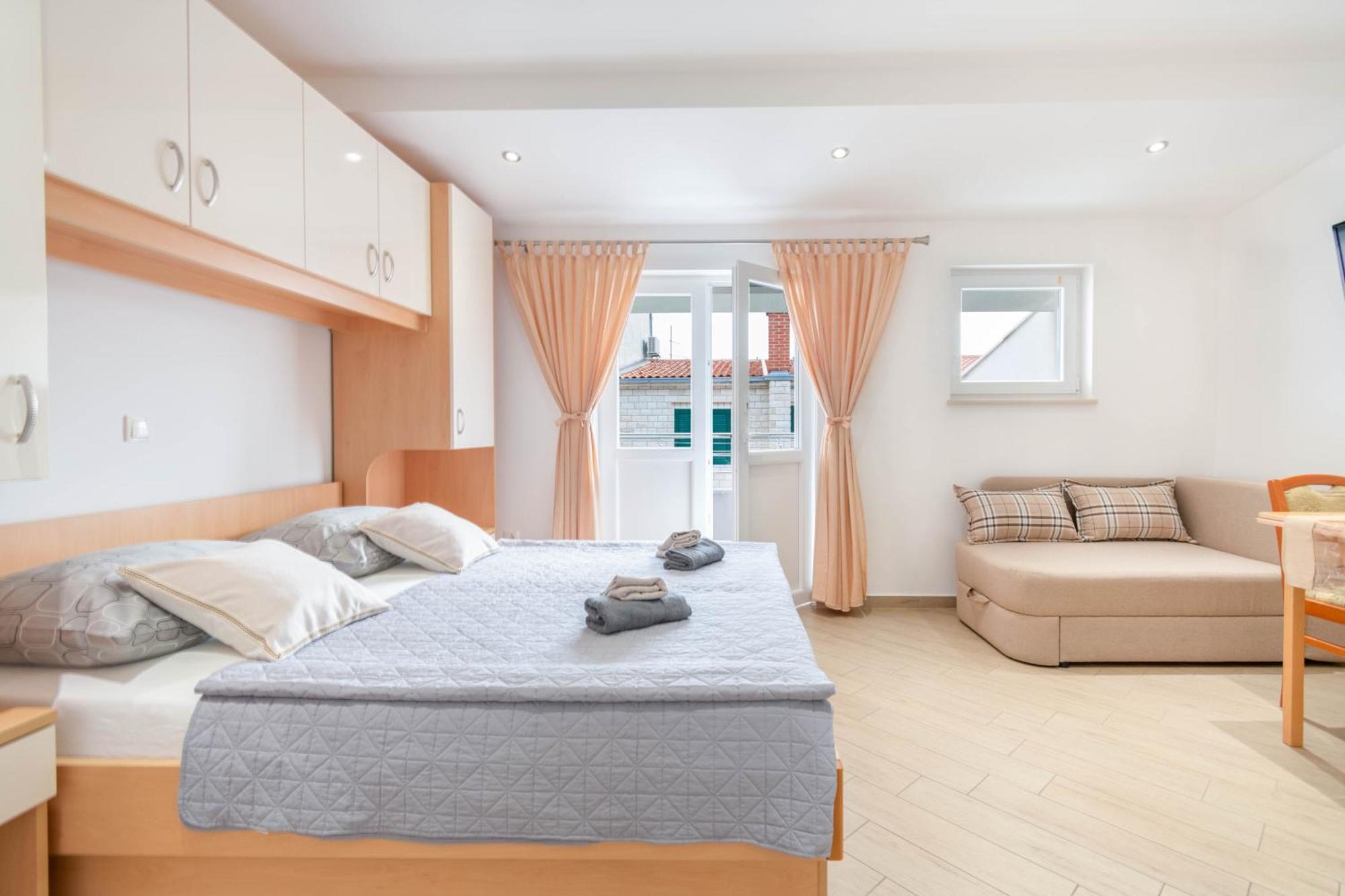 Studio Apartmani Dora 马卡尔斯卡 外观 照片